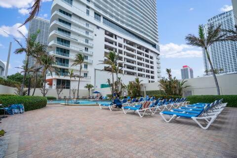 Great Apartment With Beach Access Голливуд Экстерьер фото