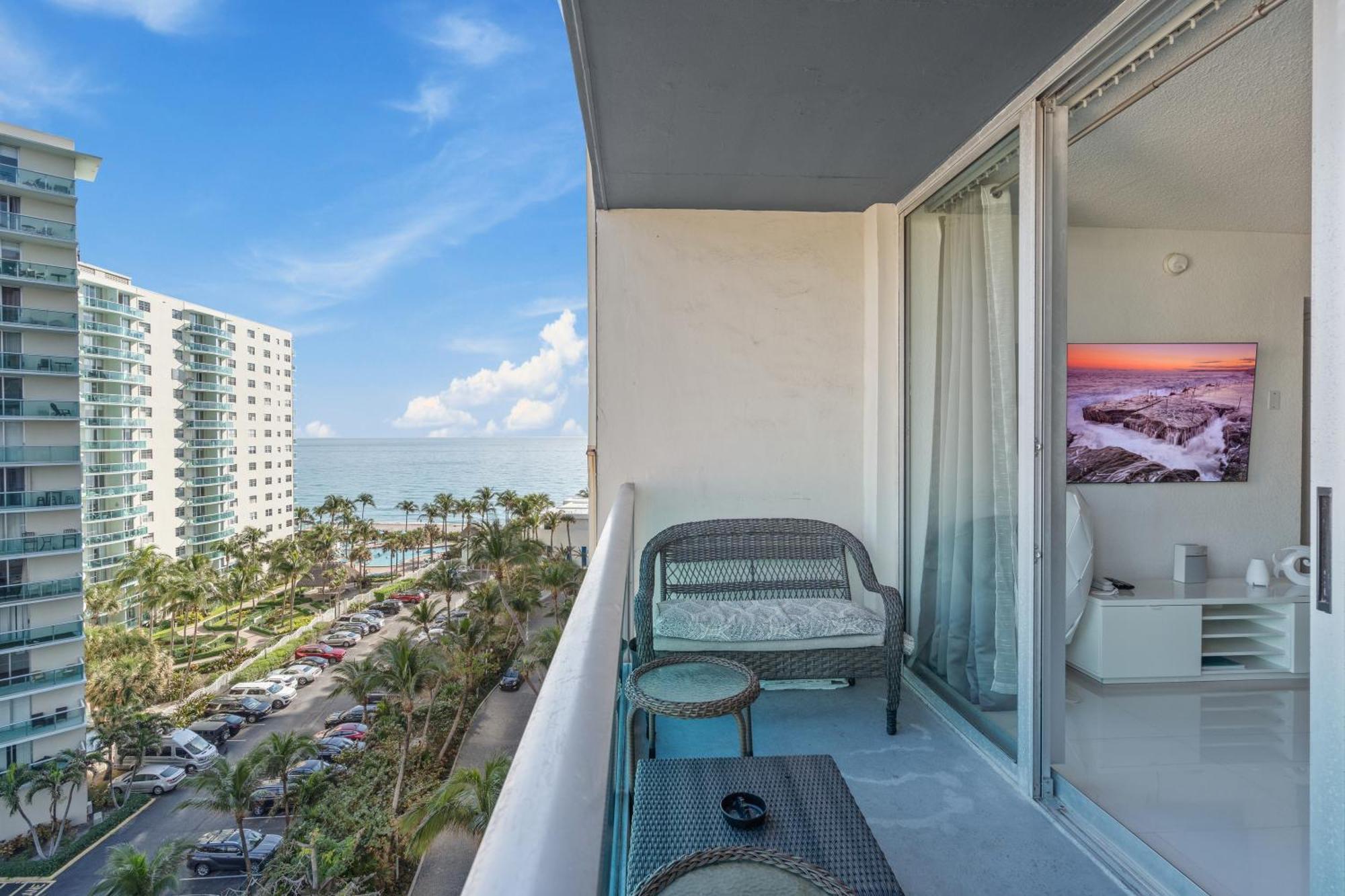 Great Apartment With Beach Access Голливуд Экстерьер фото