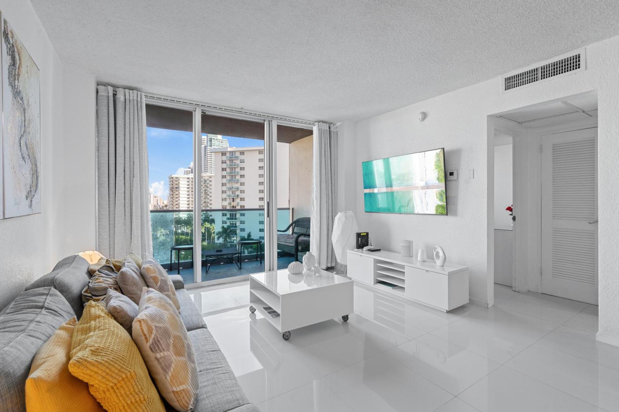 Great Apartment With Beach Access Голливуд Экстерьер фото