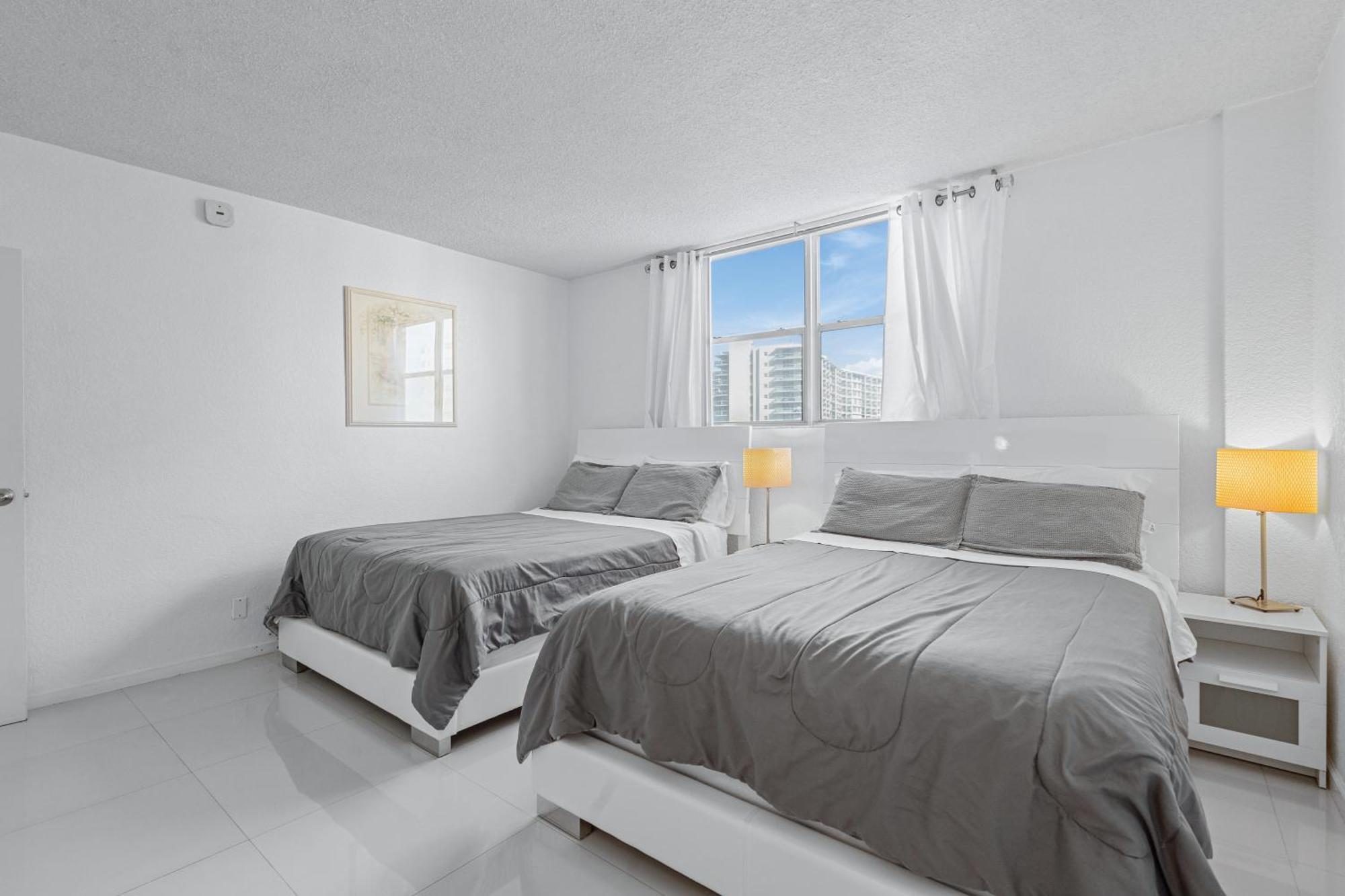 Great Apartment With Beach Access Голливуд Экстерьер фото