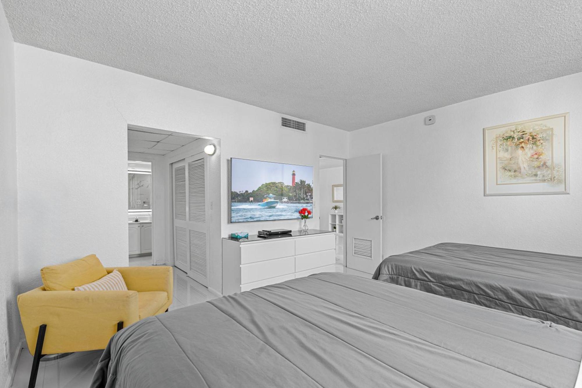 Great Apartment With Beach Access Голливуд Экстерьер фото